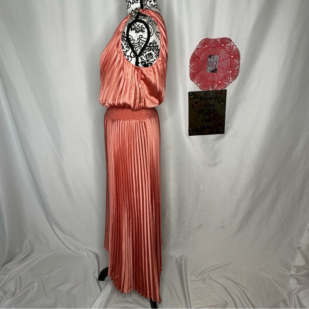 NW/OT White House Black Market One-Shoulder Pleated Midi Dress Peach Dahlia - Picture 5 of 11